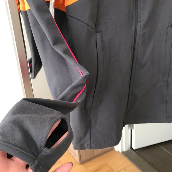 NWOT workout jacket - Picture 8 of 8